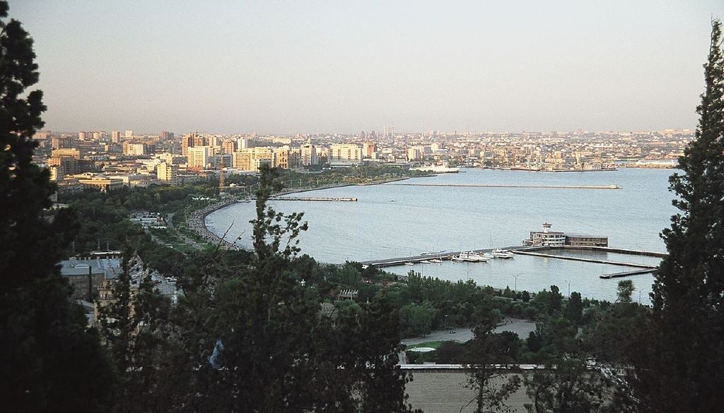 1024px-Azerbaigian-baku4