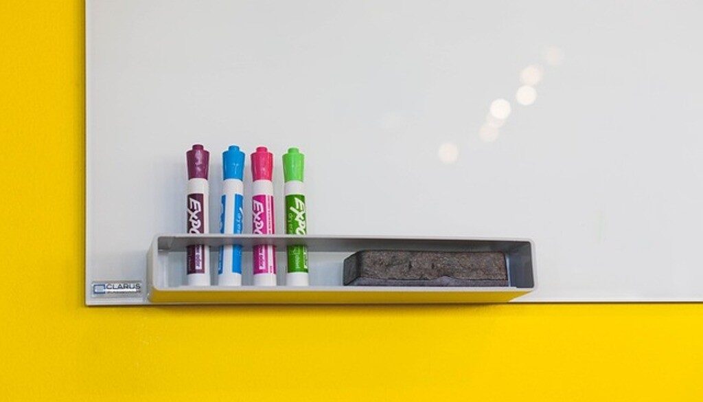 lavagna e pennarelli