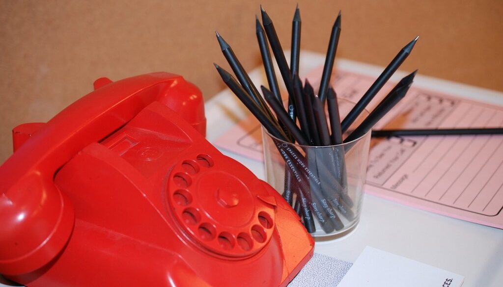 telefono e matite