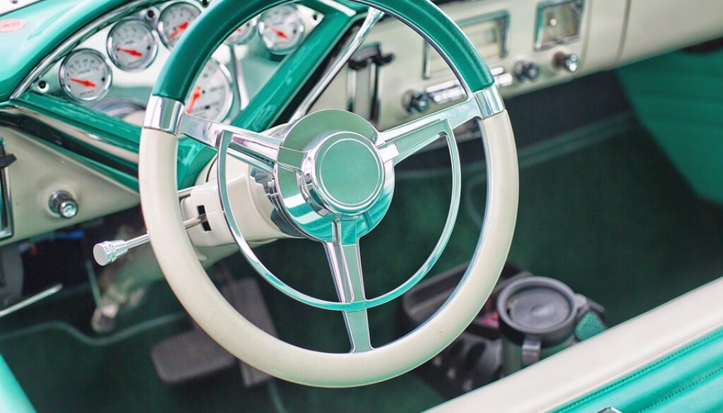 volante turchese di auto d'epoca