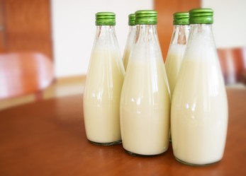 Incentivi per le piccole e medie imprese che producono latte dalla Camera di Commercio di Brescia