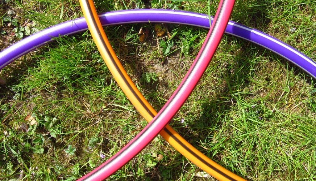 hula hoop incrociati
