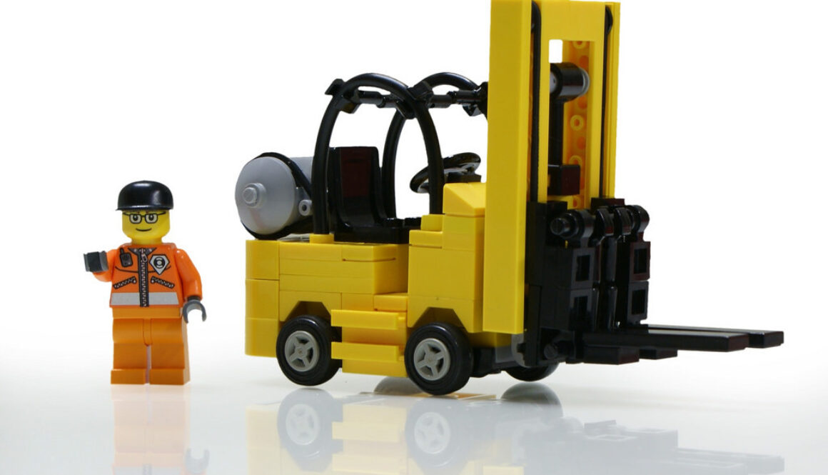 omino e carrello elevatore Lego