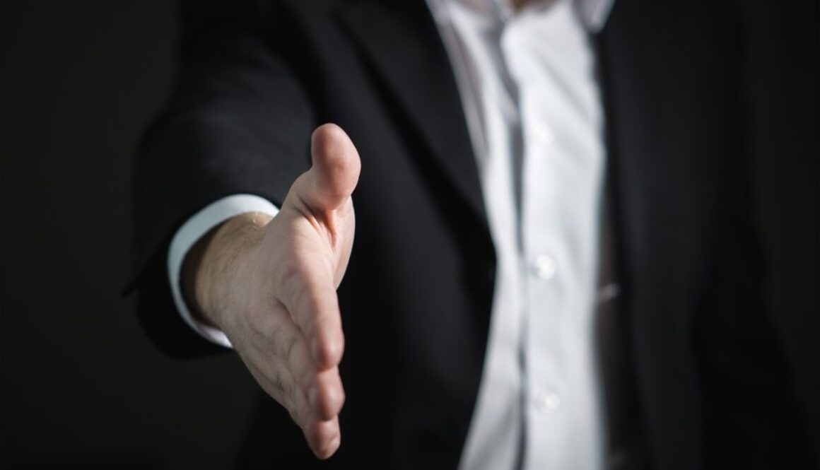handshake-2056023_1280