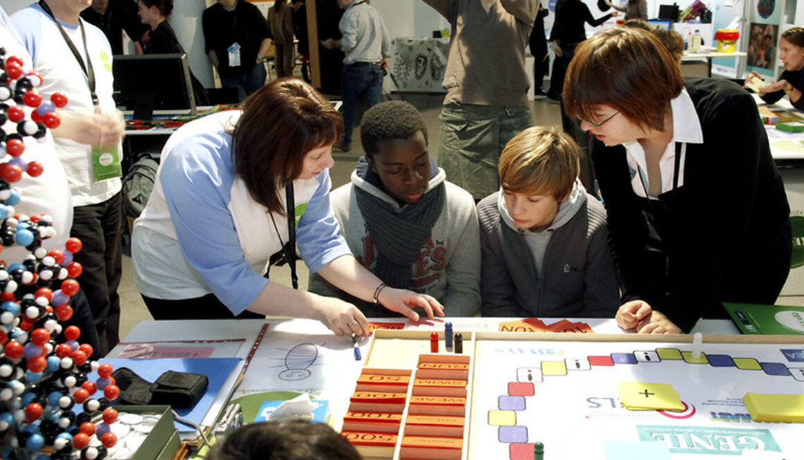 Young Europeans practicing science