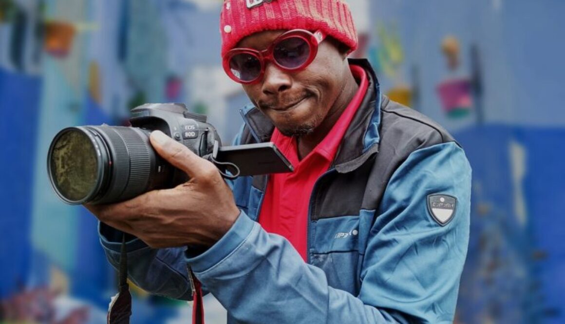 photographer-gd7ce9dad9_1280