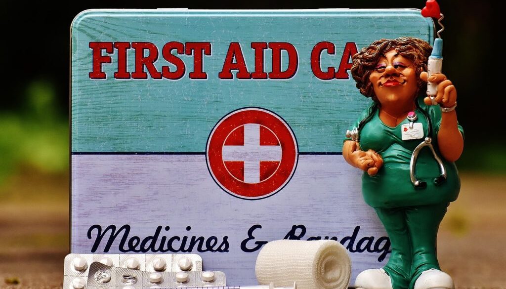 first-aid-1732757_1280