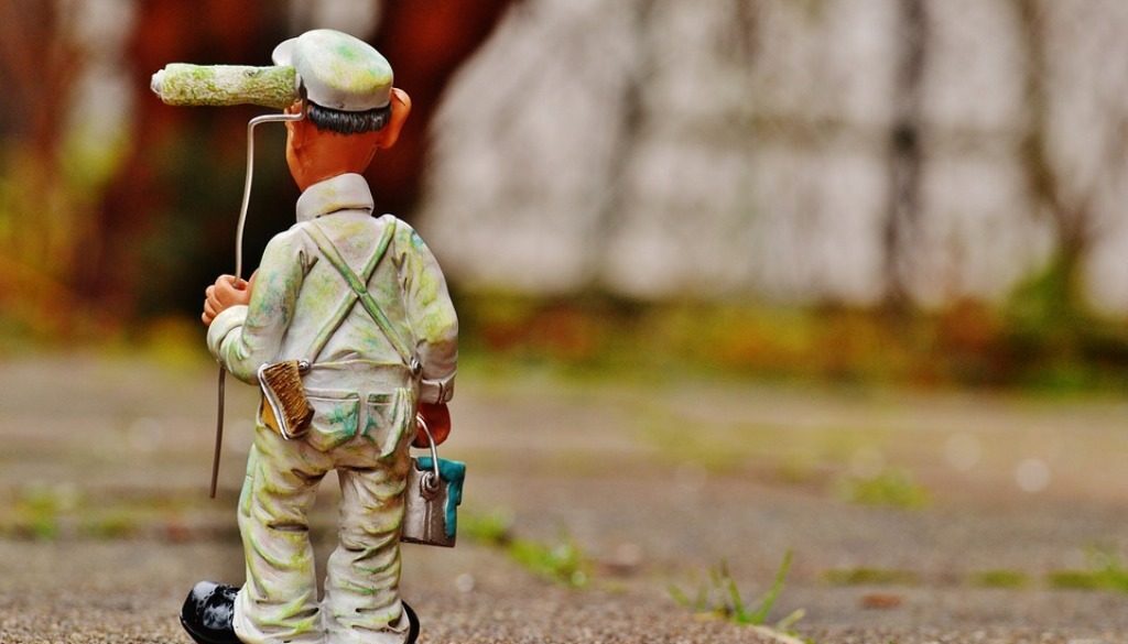 pupazzetto imbianchino di spalle