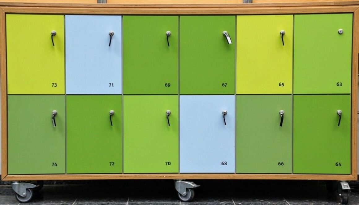 armadio schedario colorato