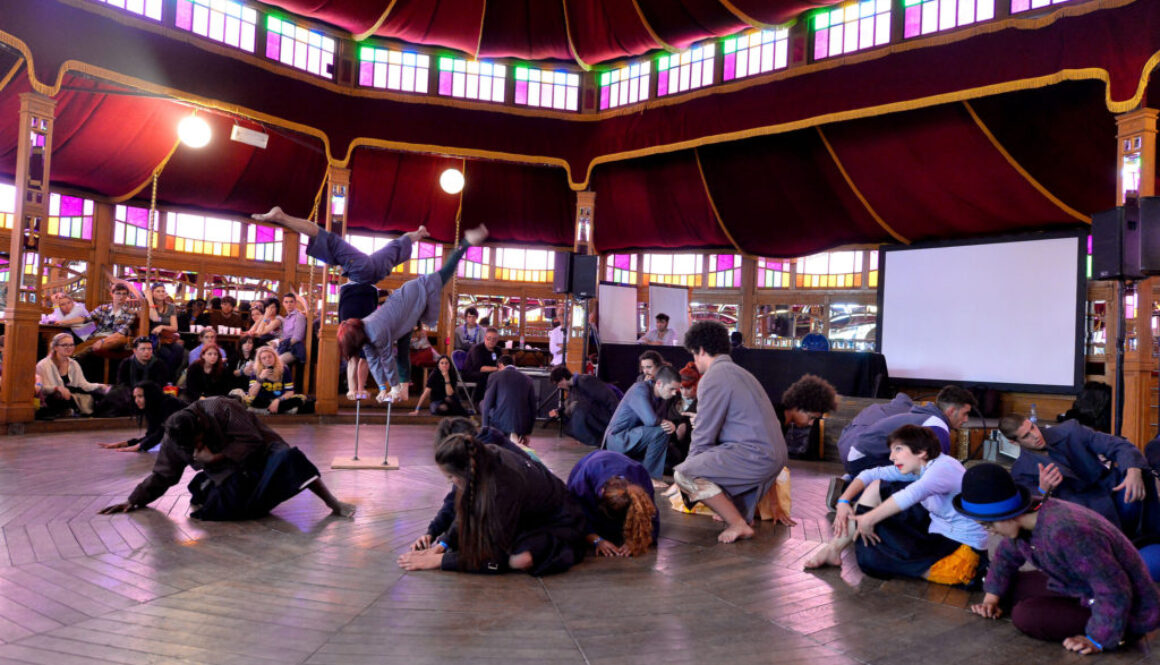 Acrobat performance inside the Yurt tent - 2014 - Strasbourg - Yo!Fest