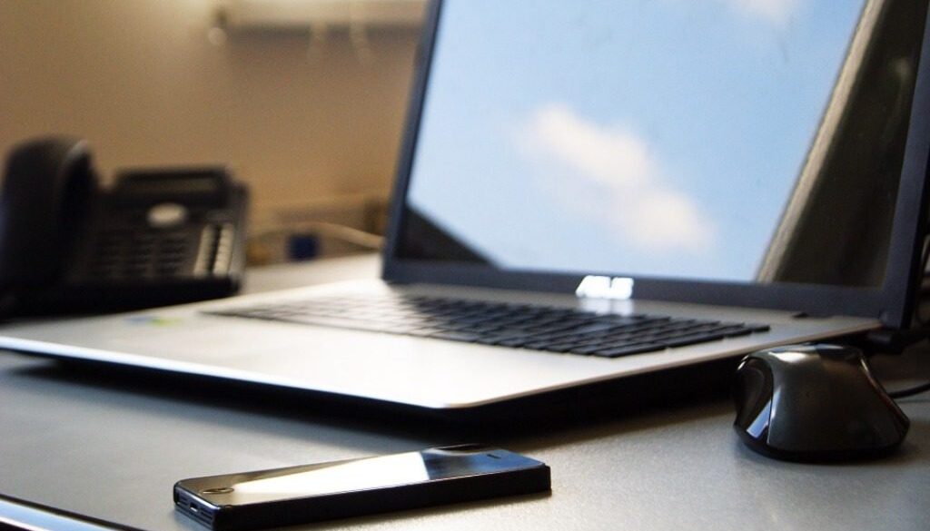 computer e smartphone