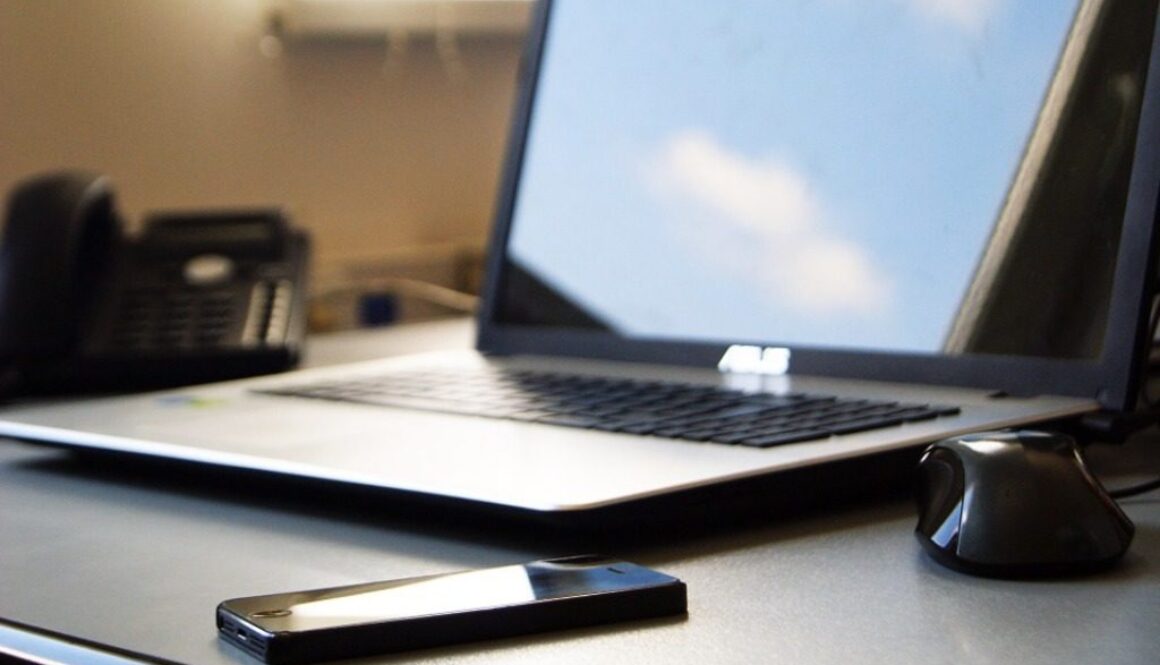 computer e smartphone