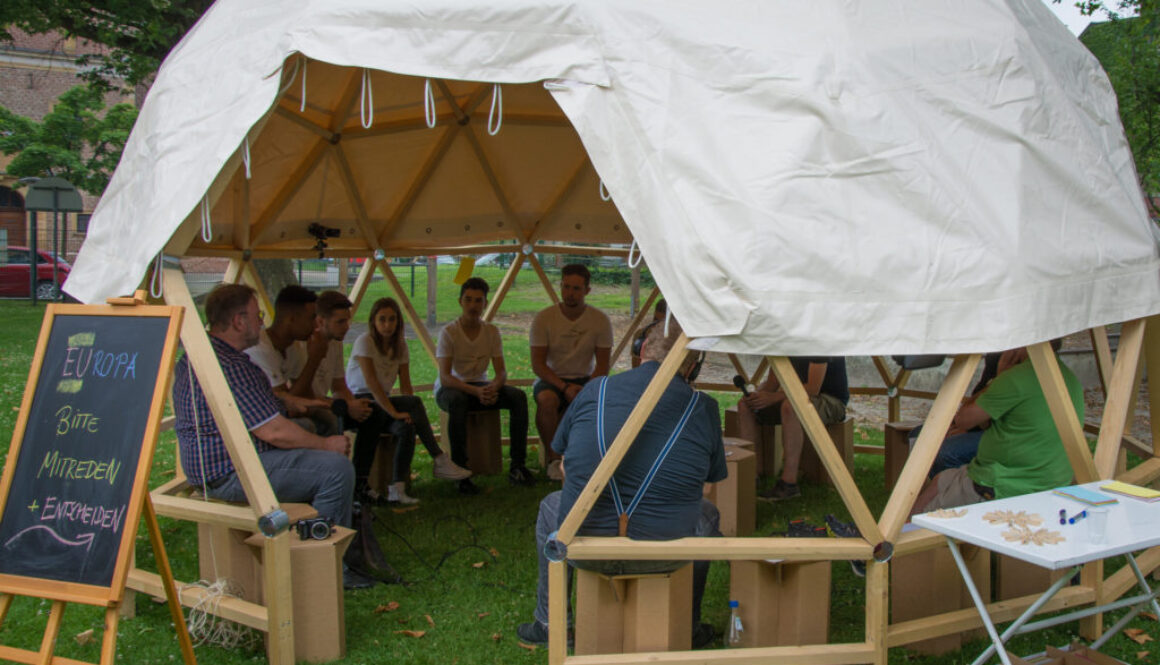 The Europe Dome in Herzogenrath On June 10th, we were part of the Realize Festival in Herzogenrath and talked with students of the "Europe School" about the topic "Youth and Europe"