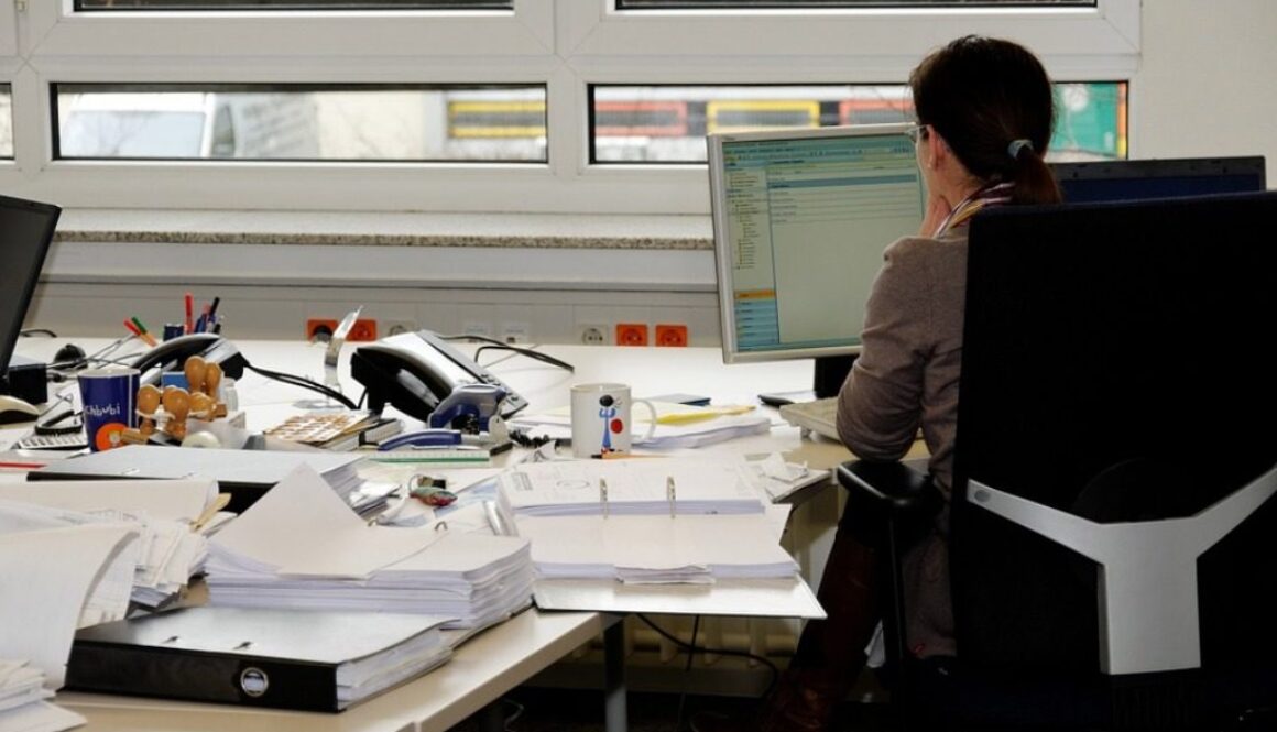 impiegata in ufficio