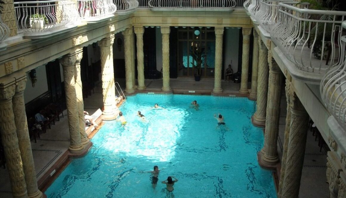 piscina di un albergo