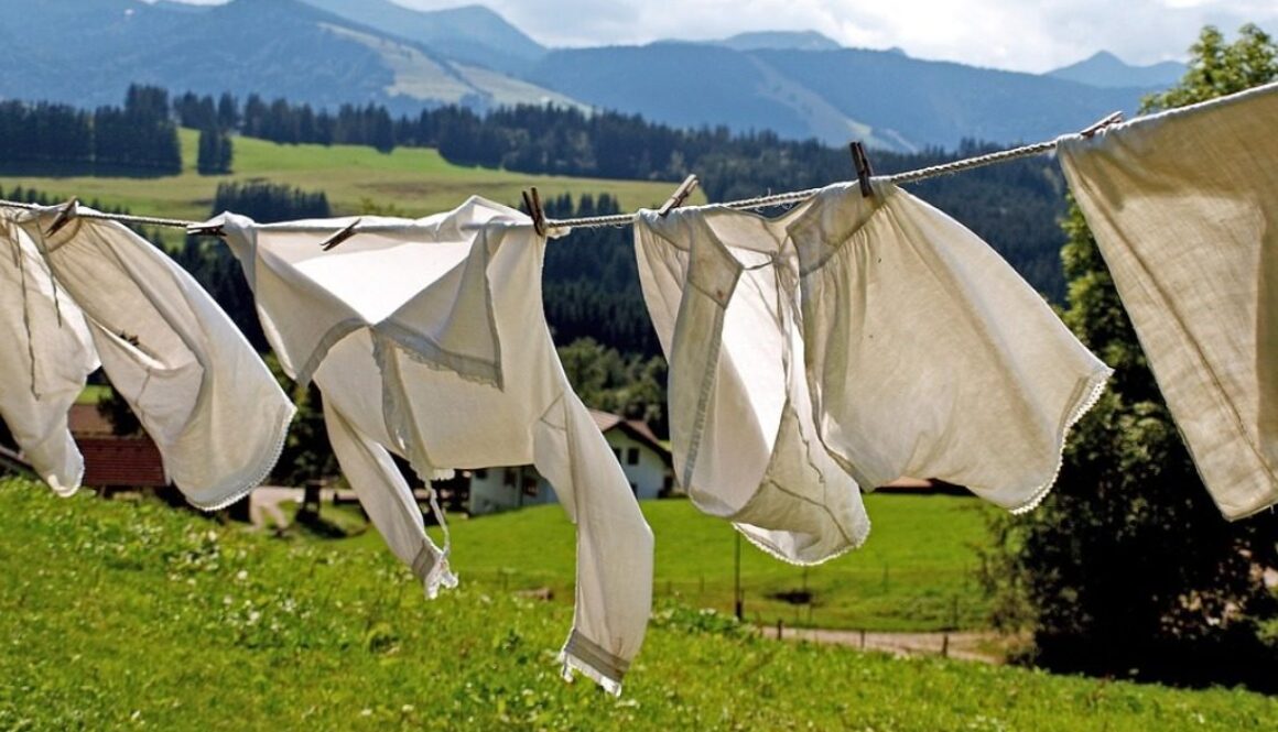 biancheria stesa al sole