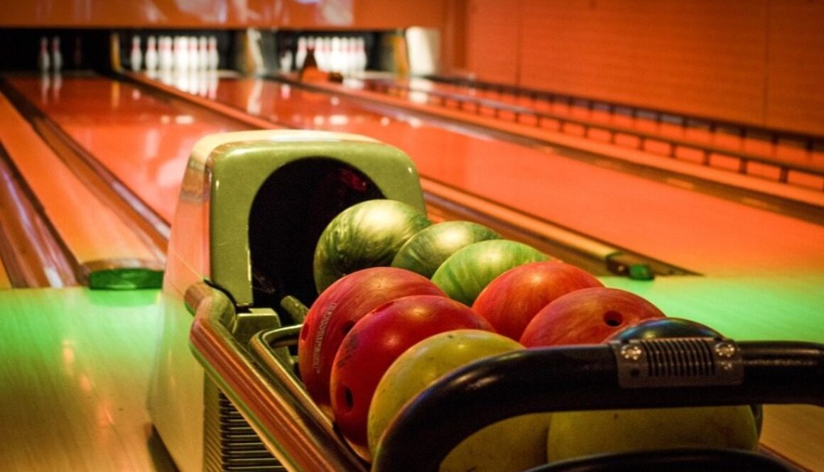 palle da bowling in primo piano