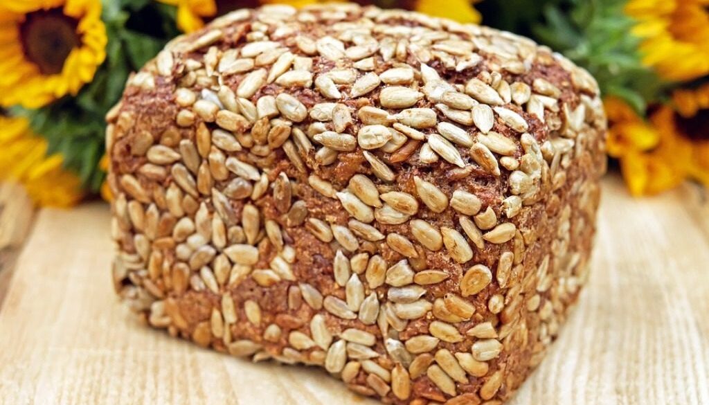 pane con sottofondo girasoli