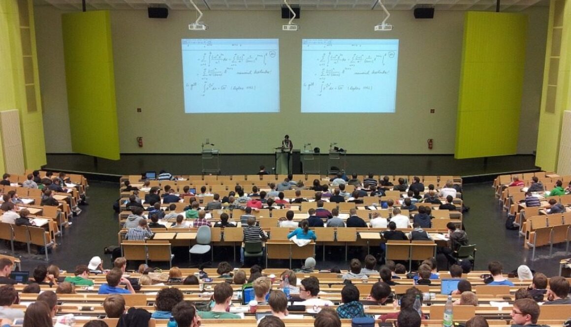 lezione in aula universitaria