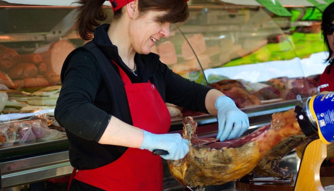 addetta reparto salumeria