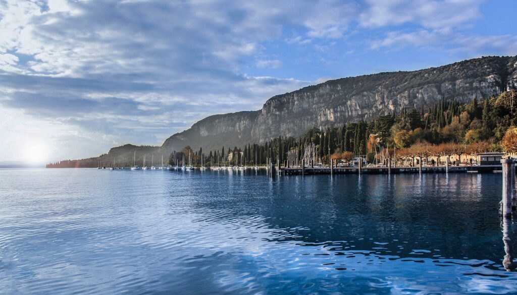 vista panoramica del lago di Garda