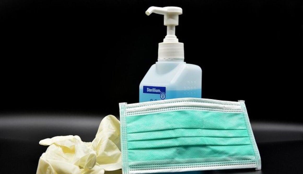 disinfettante, mascherina, guanti
