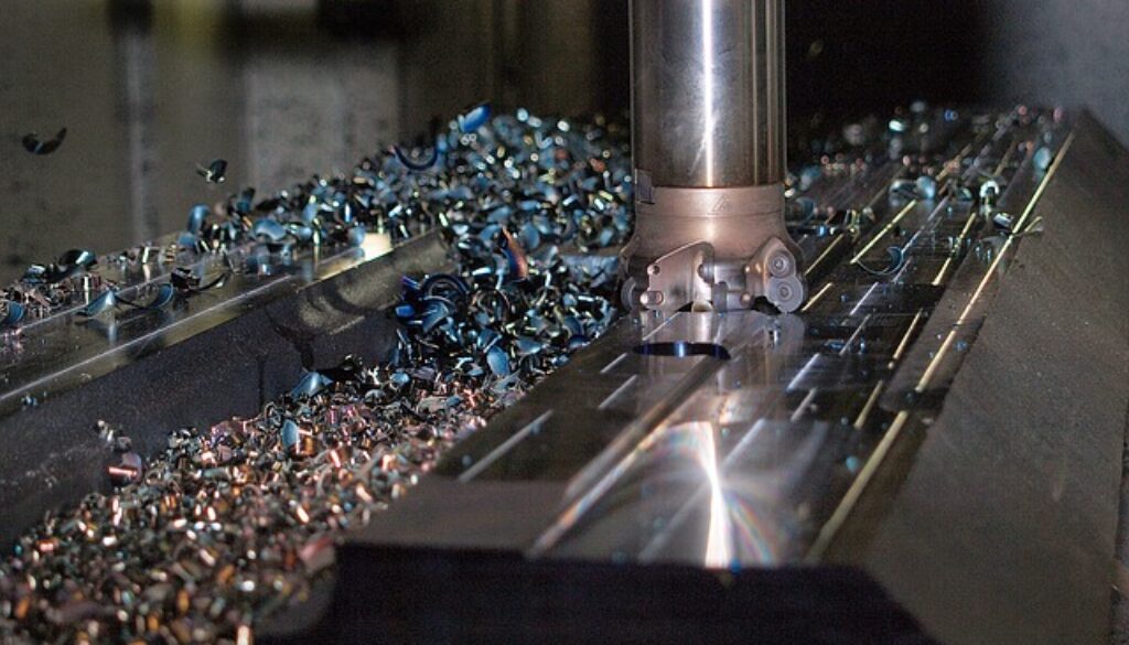 macchina fresatrice in azione