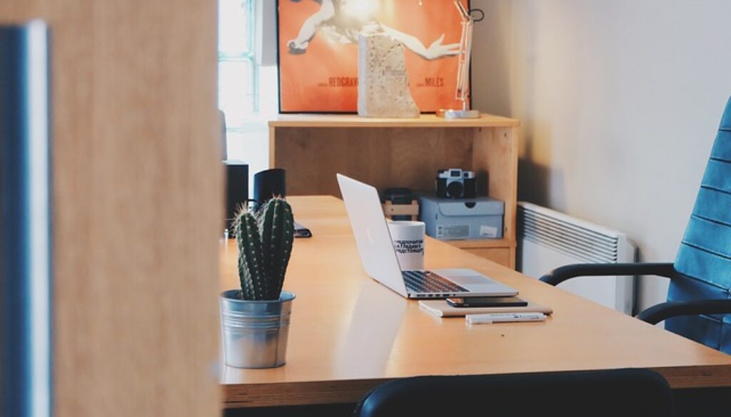 scrivania di ufficio