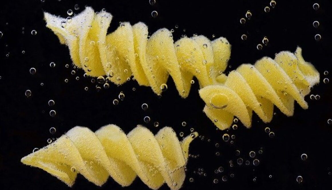 pasta corta in acqua