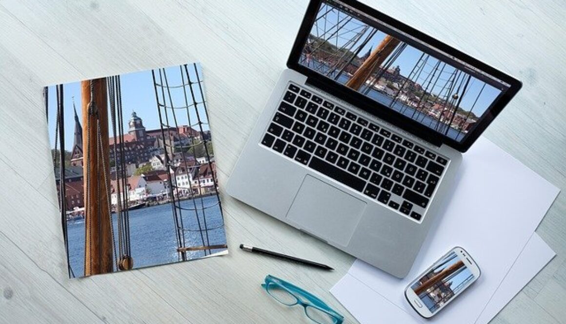 computer, smartphone, immagine digitale