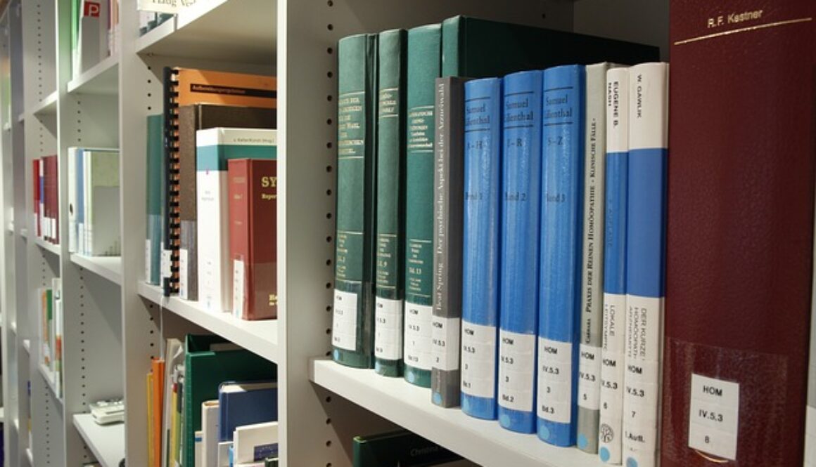 scaffali libri giuridici