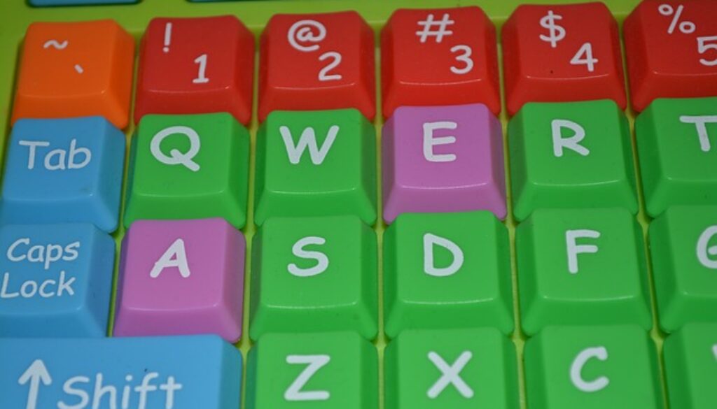 tastiera pc colorata