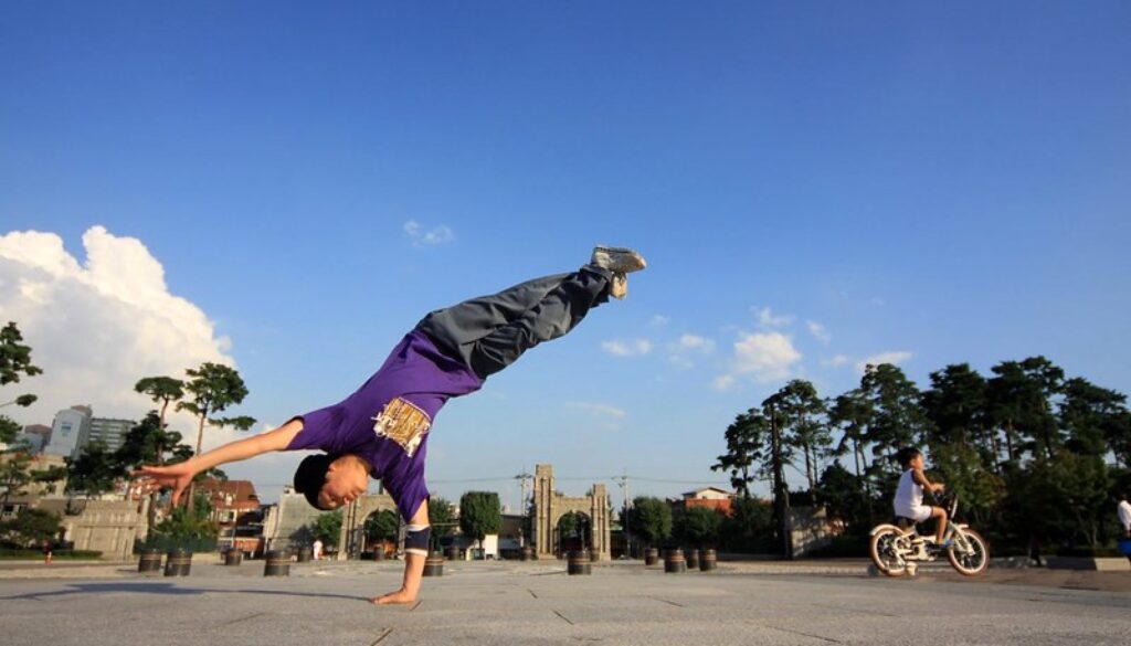 Korea University B-boys