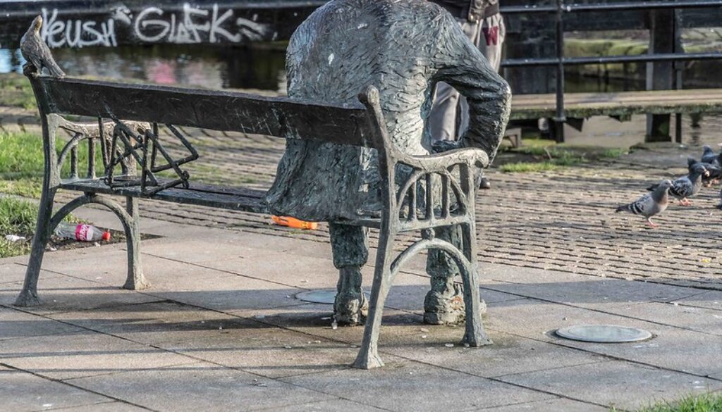 Brendan Behan statue by John Coll, Dublin, Ireland