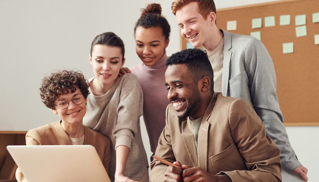 pexels-fauxels-3182812-min