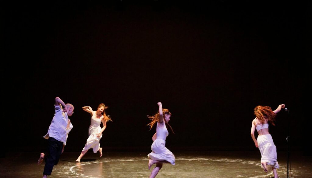 TODA A NOITE ATÉ SER DIA de Filipa Francisco (2017)