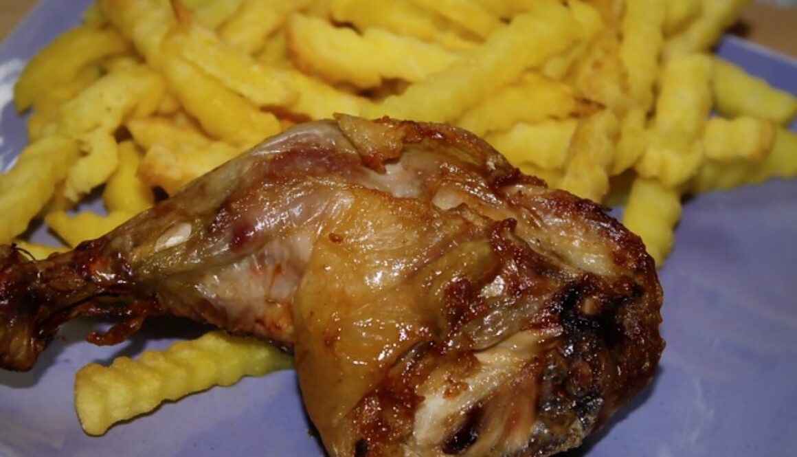 coscia di pollo arrosto e patatine