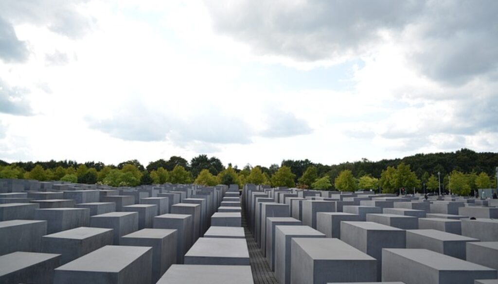 Monumento alla memoria delle vittime dell’Olocausto. Il 27 gennaio si celebra il giorno della memoria