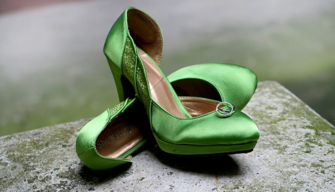 scarpe da donna in raso verde