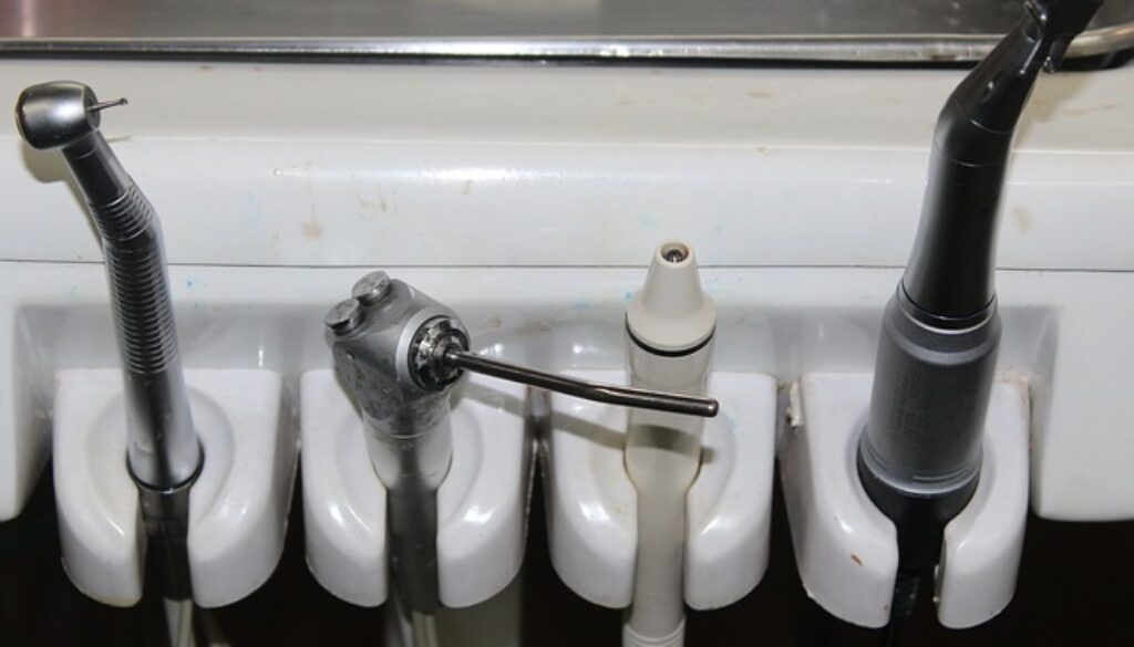 attrezzi da dentista