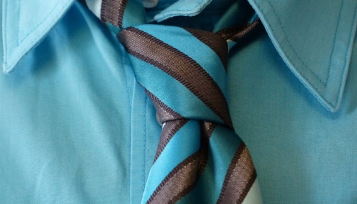 cravatta e camicia da uomo