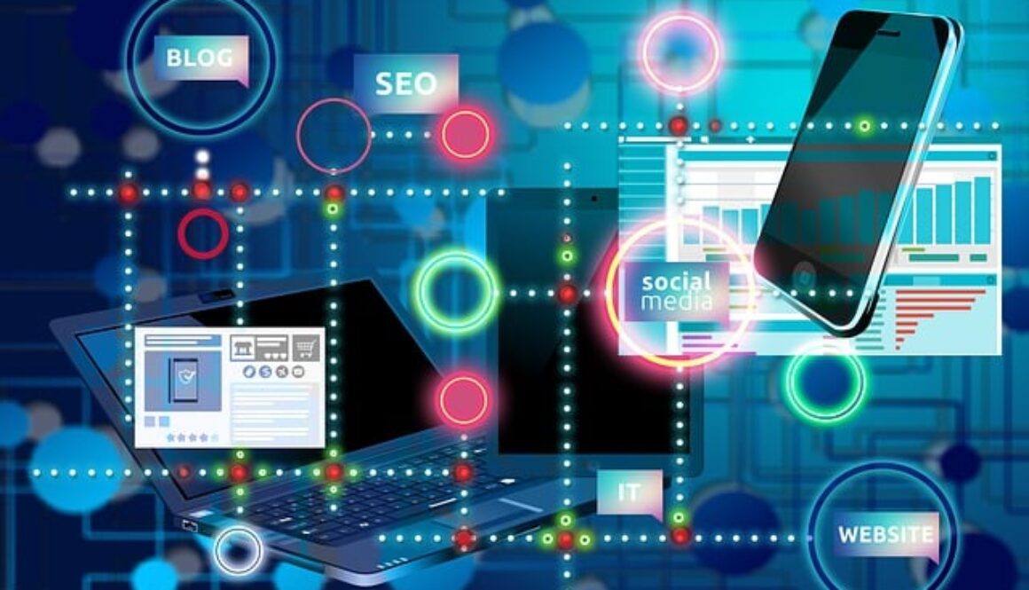 grafica che rapprensenta mondo digitale connesso: computer, social telefono. una maratona per startup digitali