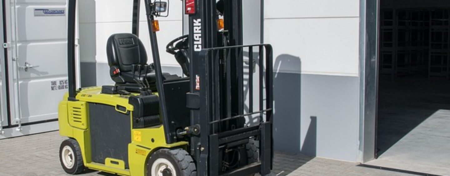 Corso gratuito di logistica con patentino carrello elevatore