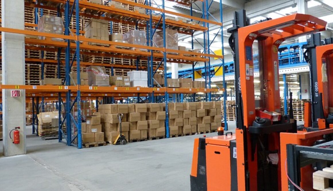 muletto. un corso gratuito per operatore di magazzino