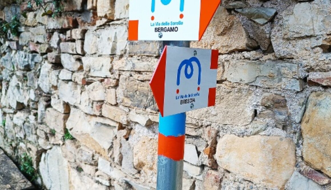 un dettaglio della Via delle Sorelle. Partecipa a Step by step - Incontrarsi è una passeggiata