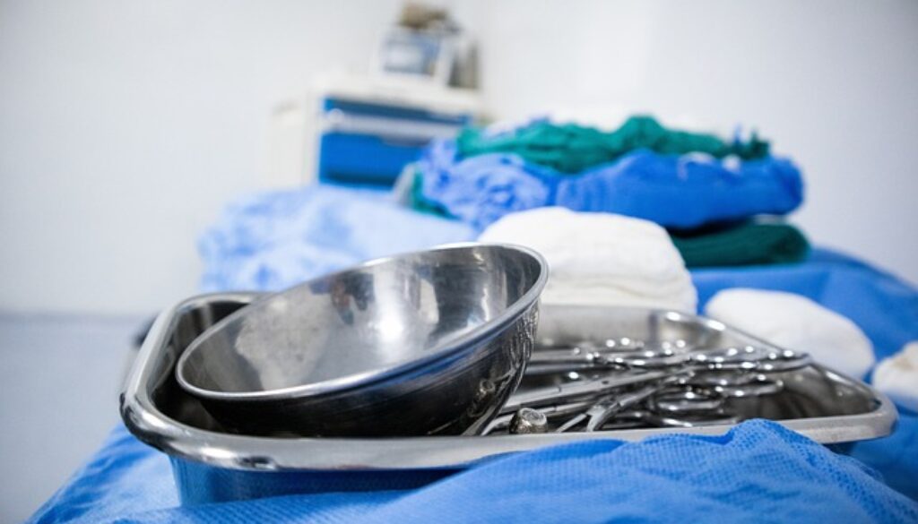Strumenti chirurgici. Professioni in ambito sanitario