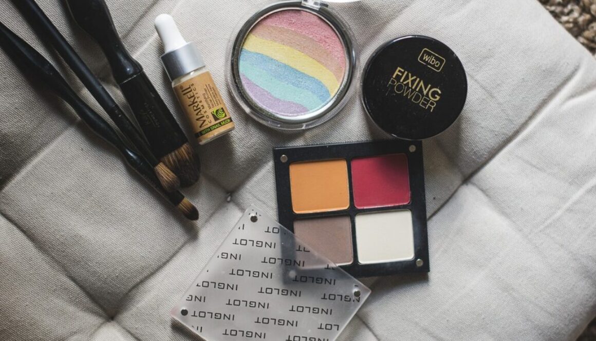 cosmetics-2746013_1280