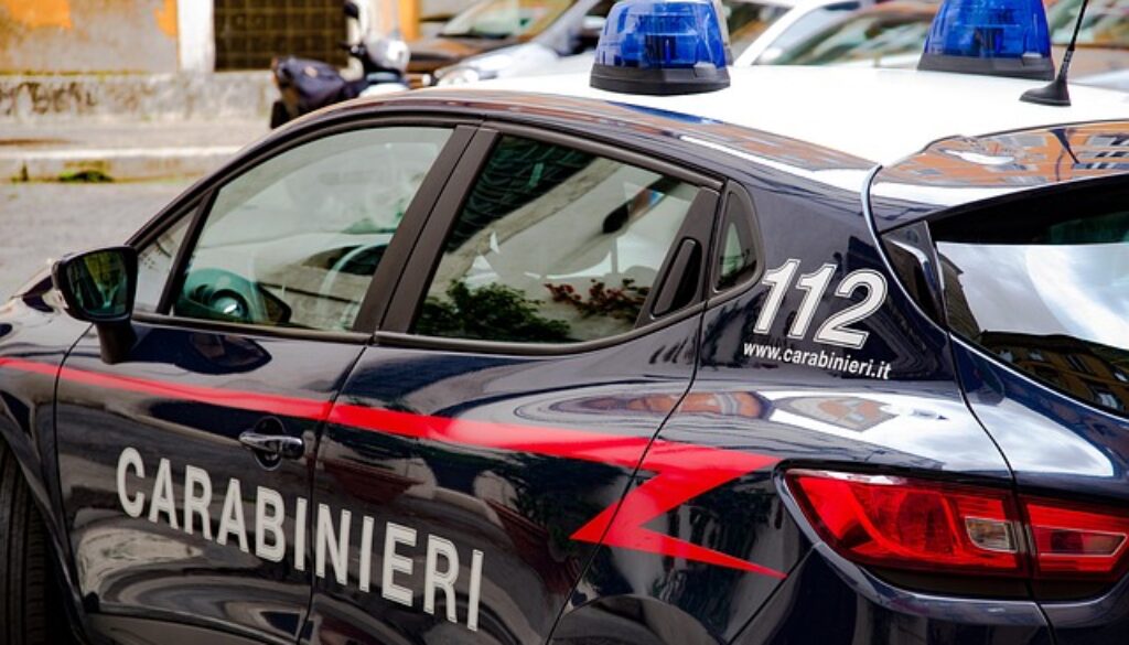 Auto dei Carabinieri. Come diventare carabiniere