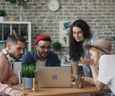 teamwork-lavoro-studio-gruppo-pc